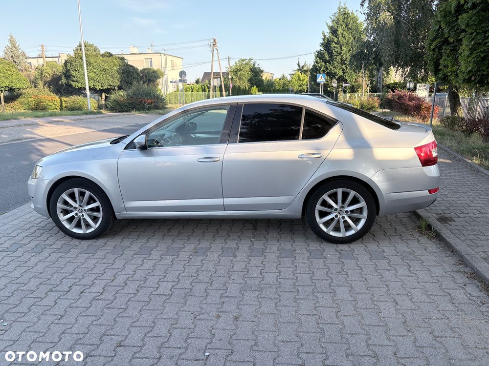 Skoda Octavia 2.0 TDI Ambition DSG - 2