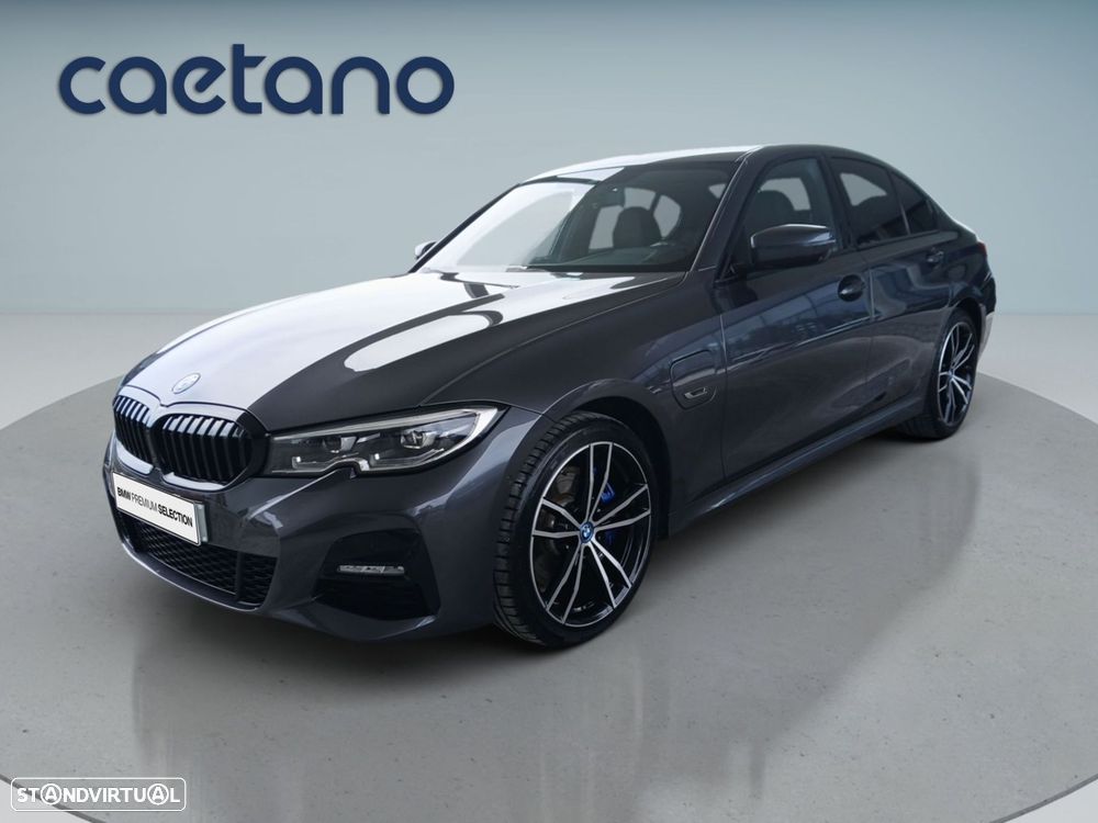 BMW 330 e Pack Desportivo M Auto