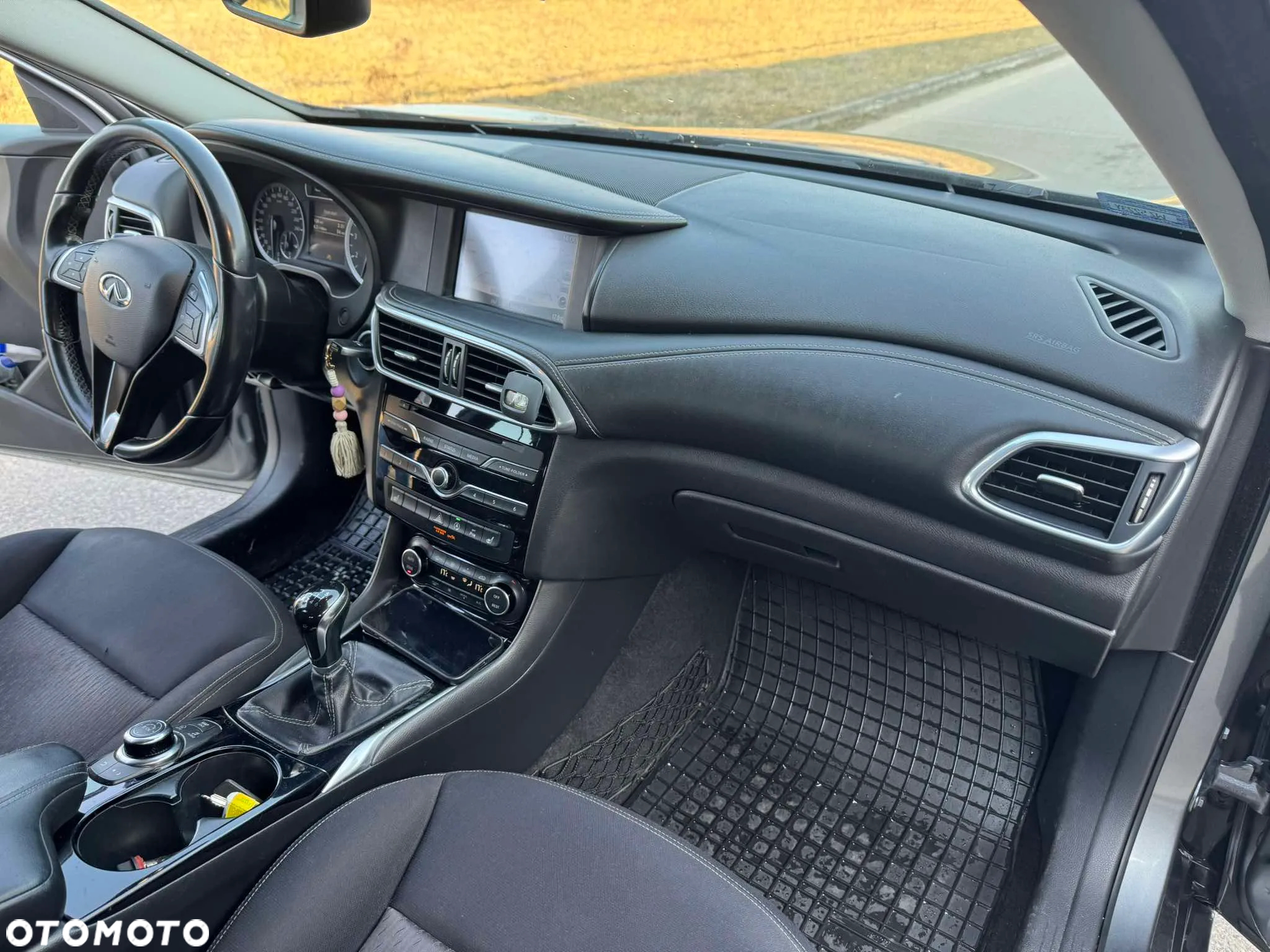 Infiniti Q30 1.6t Business Executive - 11