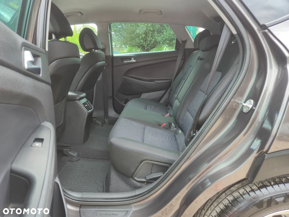 Hyundai Tucson 1.7 CRDI BlueDrive Style 2WD - 15