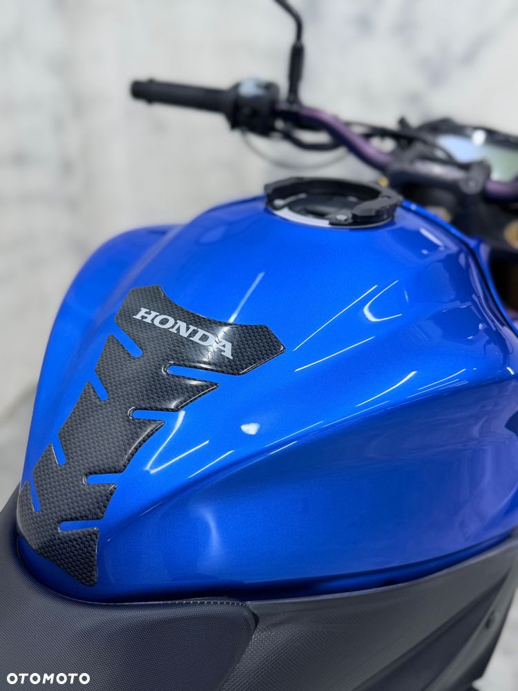 Suzuki GSX 1000 - 16