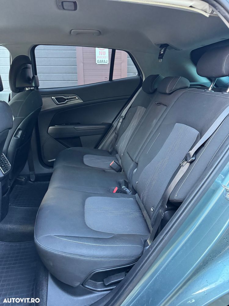 Kia Sportage 1.6 T-GDI MHEV 7DCT HP 4x2 Business Line - 19