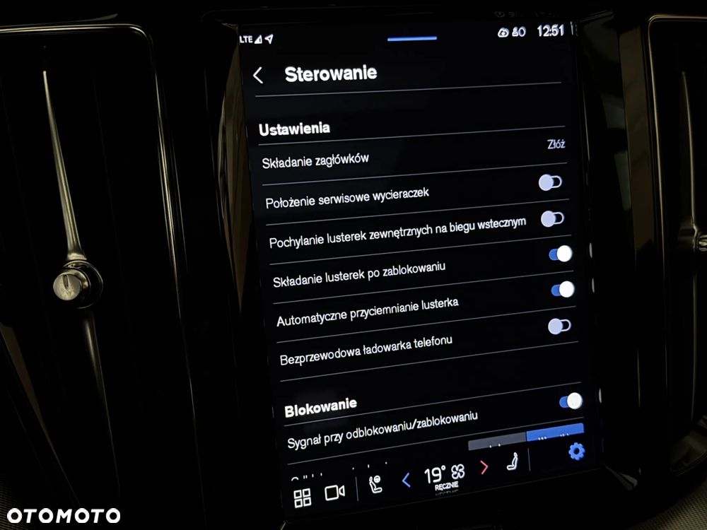 Volvo XC 60 B4 D Plus Dark - 30