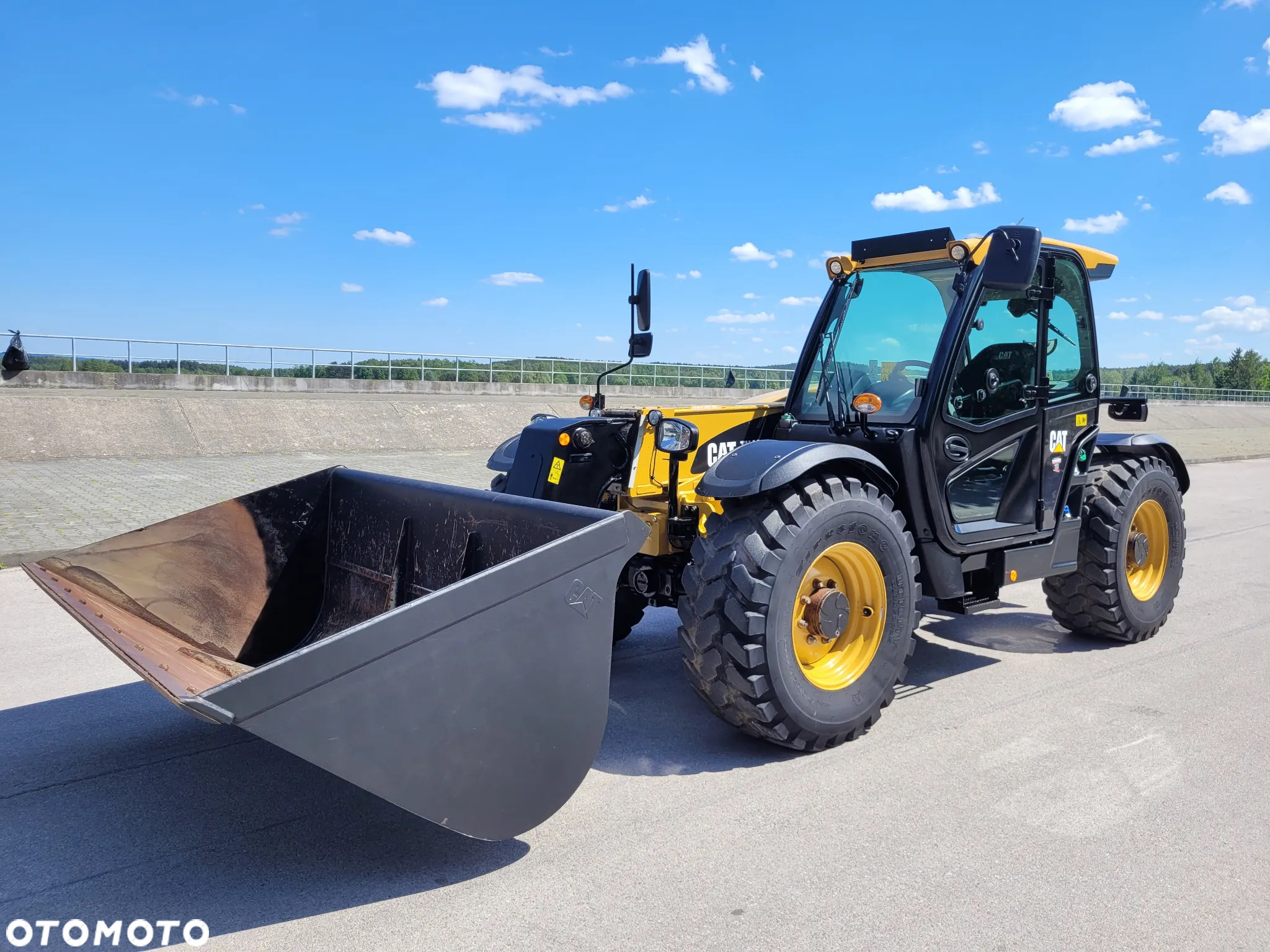 Caterpillar TH408D - 25