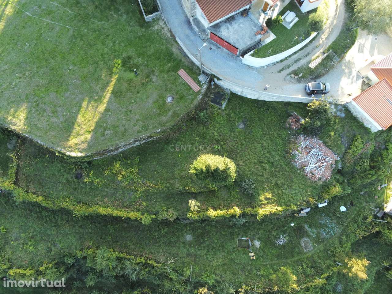 Terreno na zona Gerês , com projeto aprovado com vista rio e serra - Grande imagem: 4/33