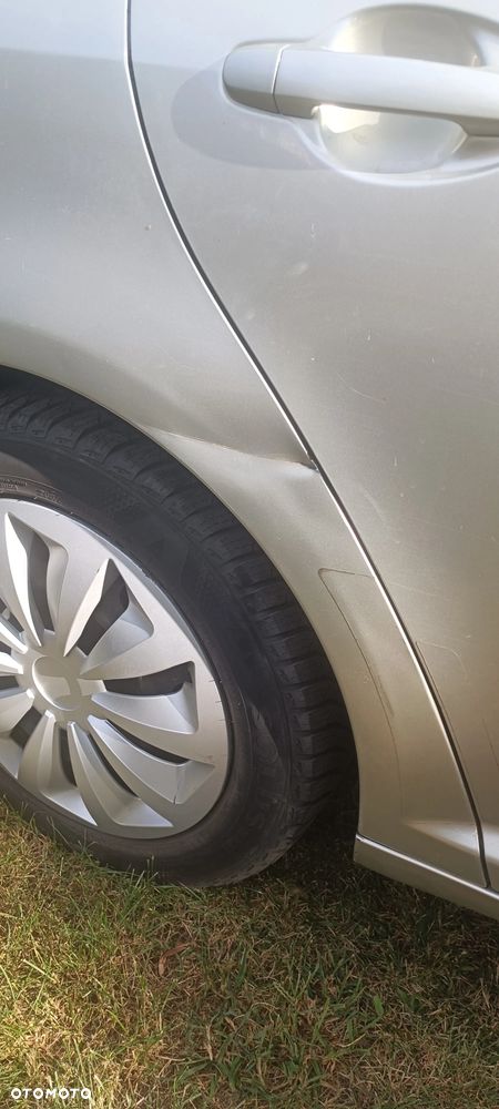 Toyota Avensis 2.0 VVT-i Sol - 7
