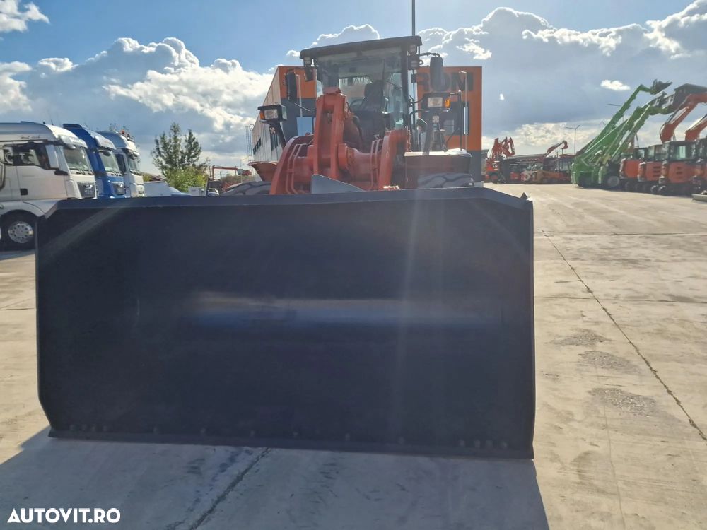 Hitachi ZW220, 2.140h, 8.833 km, CUPLA RAPIDA, CUPA 3,5mc, Masa operationala 20t, Anvelope Goodyear profil L5 90% ok, Gresare automata, VIRARE JOYSTICK, consum mediu 14,6l/h, an fabr 2020, camera spate, ridica la 4,2m,  CA NOU-PROMOTIE 119.900 EUR+Tva - 8
