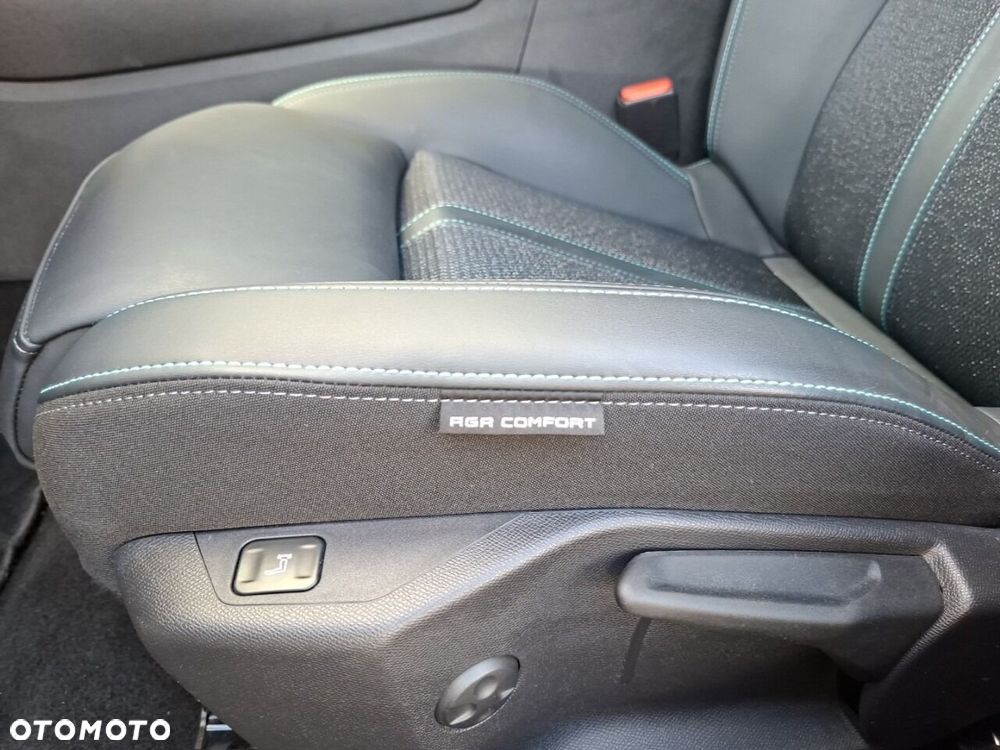 Peugeot 408 - 18