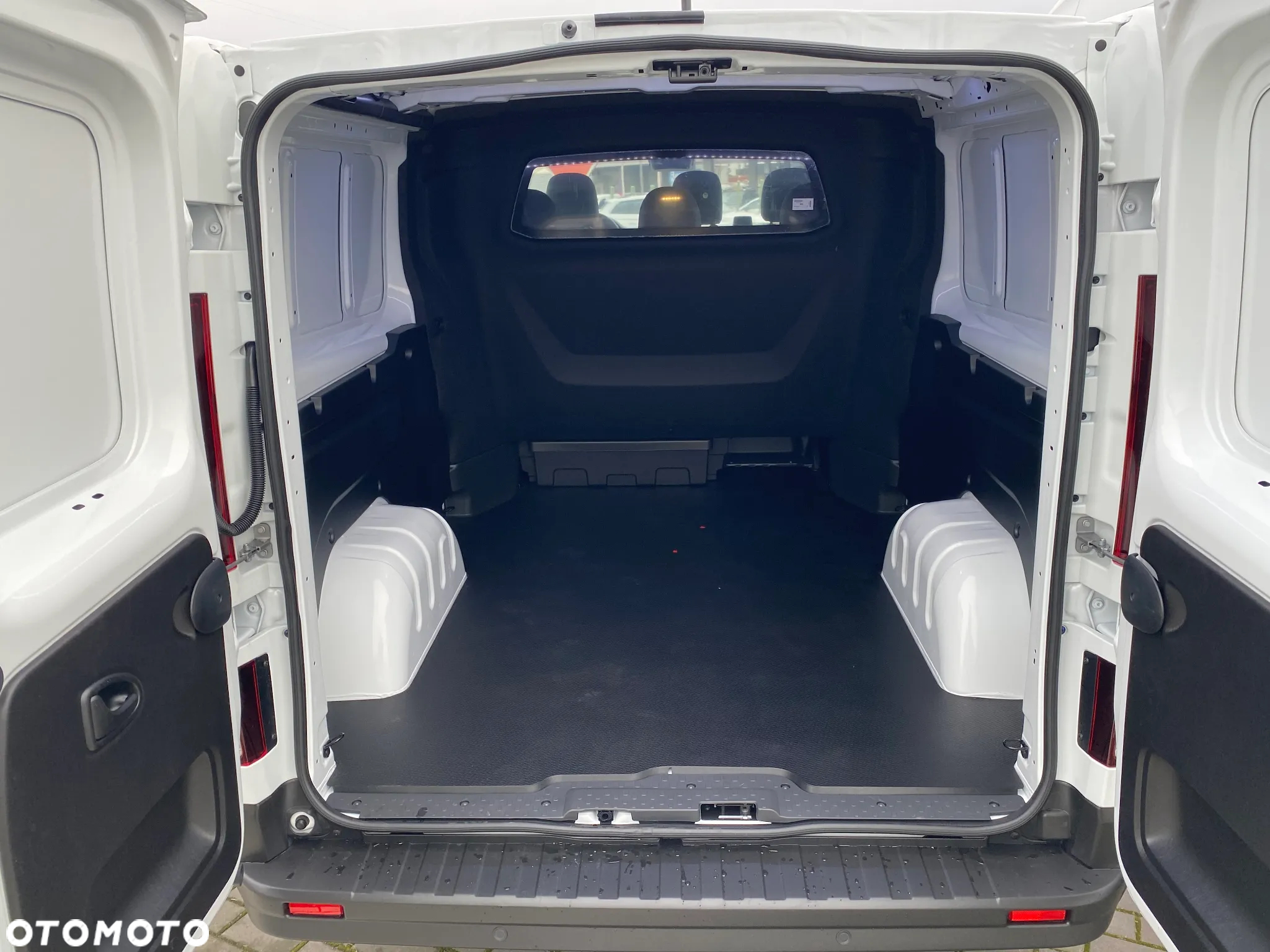Renault Trafic - 11
