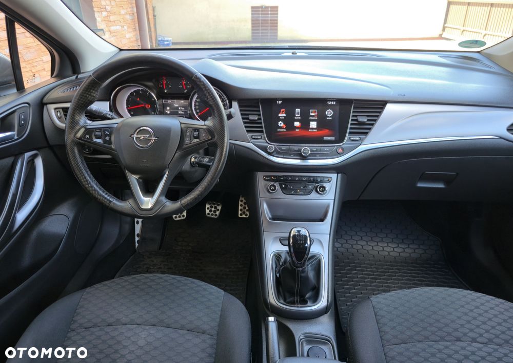 Opel Astra 1.4 T Enjoy - 4