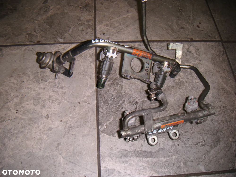 subaru legacy III 2.0b 02r listwa wtryskowa kompletna - 1