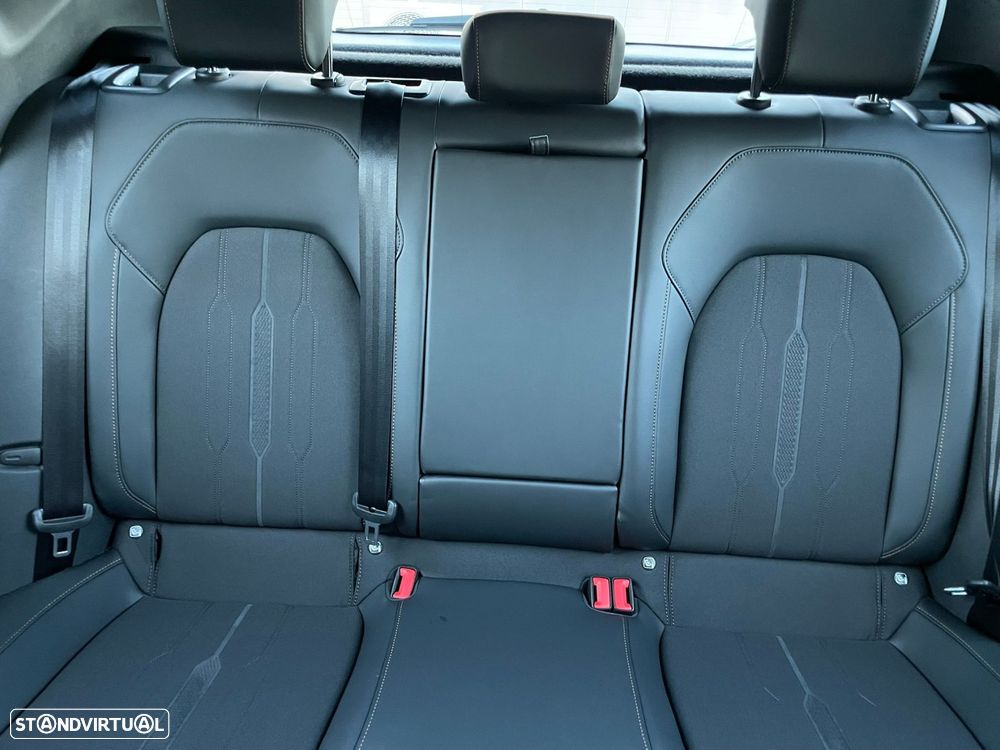 Cupra Leon 1.4 e-Hybrid VZ DSG - 9