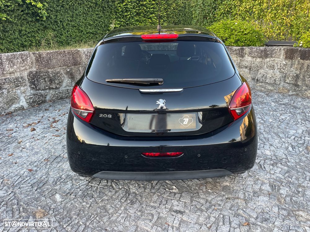 Peugeot 208 - 5