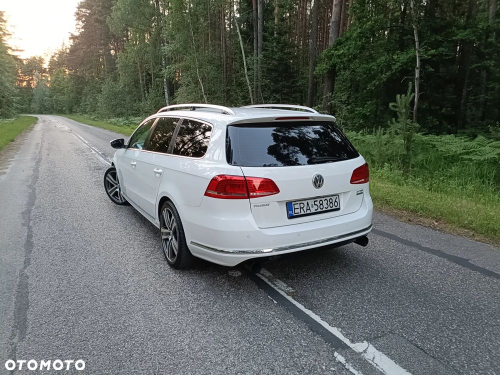 Volkswagen Passat 2.0 TDI Highline R-Style DSG - 4