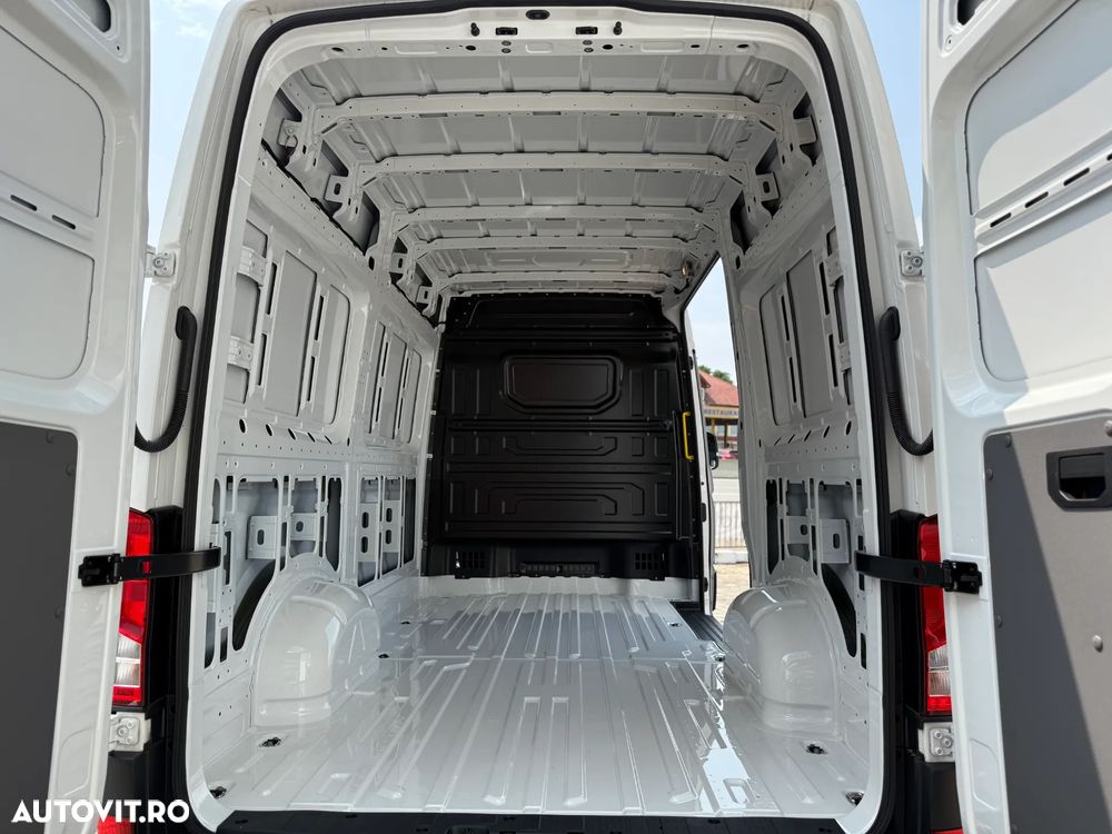 Volkswagen Crafter - 9