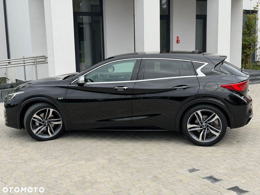 Infiniti Q30 2.0t DCT AWD Sport City Black - 19