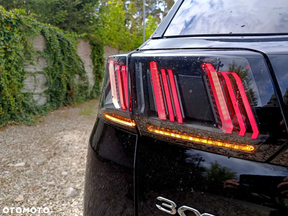 Peugeot 3008 225 e-EAT8 Allure - 33