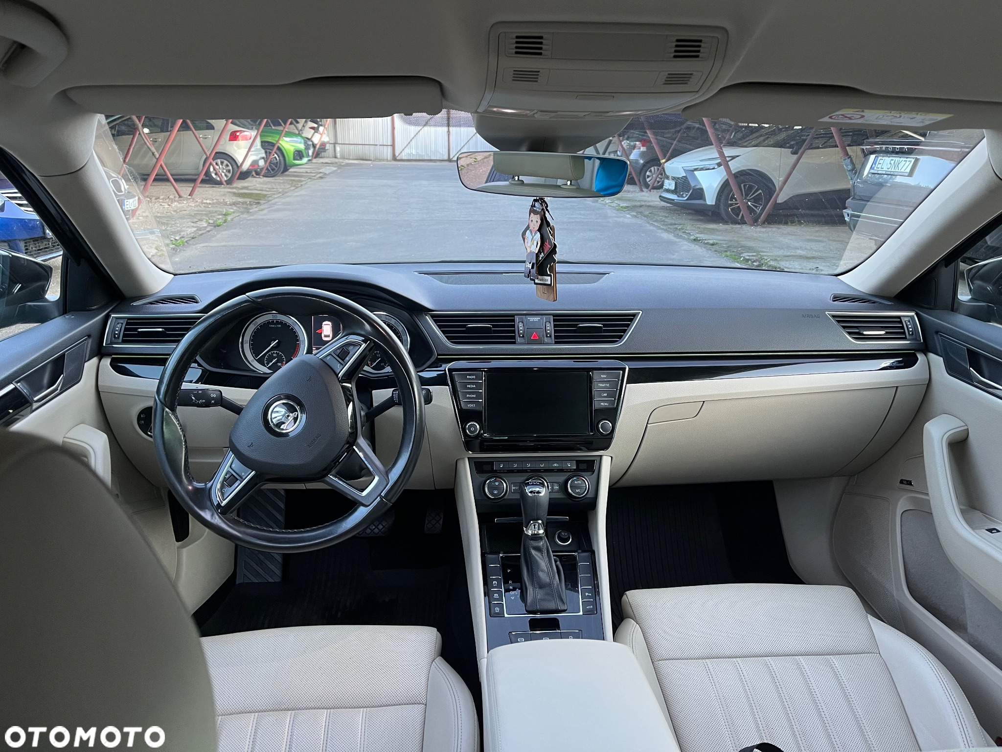 Skoda Superb 2.0 TDI 4x4 L&K DSG - 7