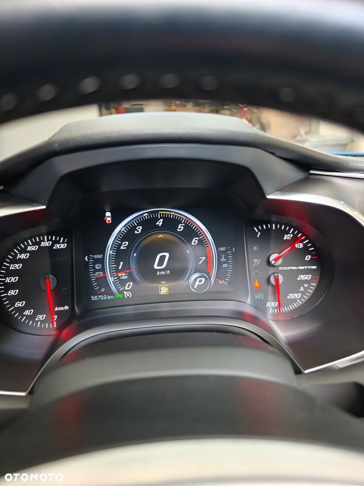 Chevrolet Corvette Stingray 2LT 6.2 V8 Automatik - 24