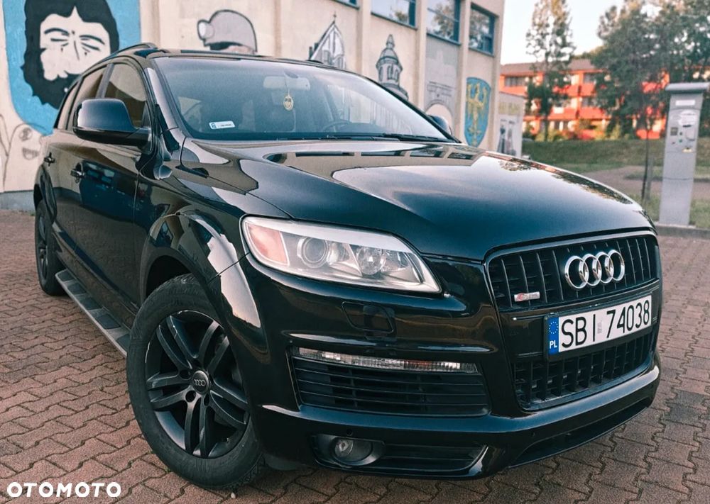 Audi Q7 - 1