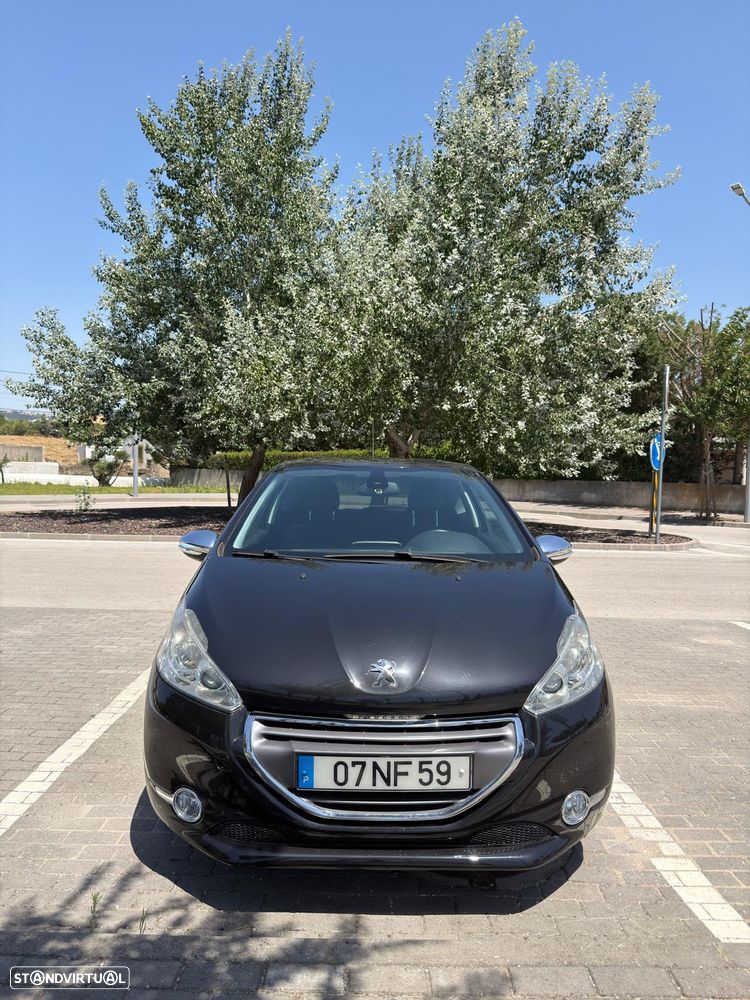 Peugeot 208 1.6 e-HDi Allure 95g - 12