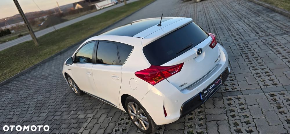 Toyota Auris 1.8 HSD Luna - 19