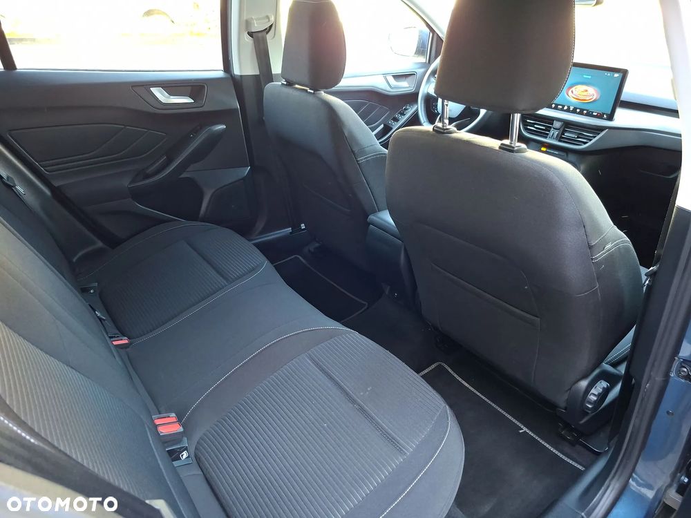 Ford Focus 1.0 EcoBoost mHEV Titanium - 37