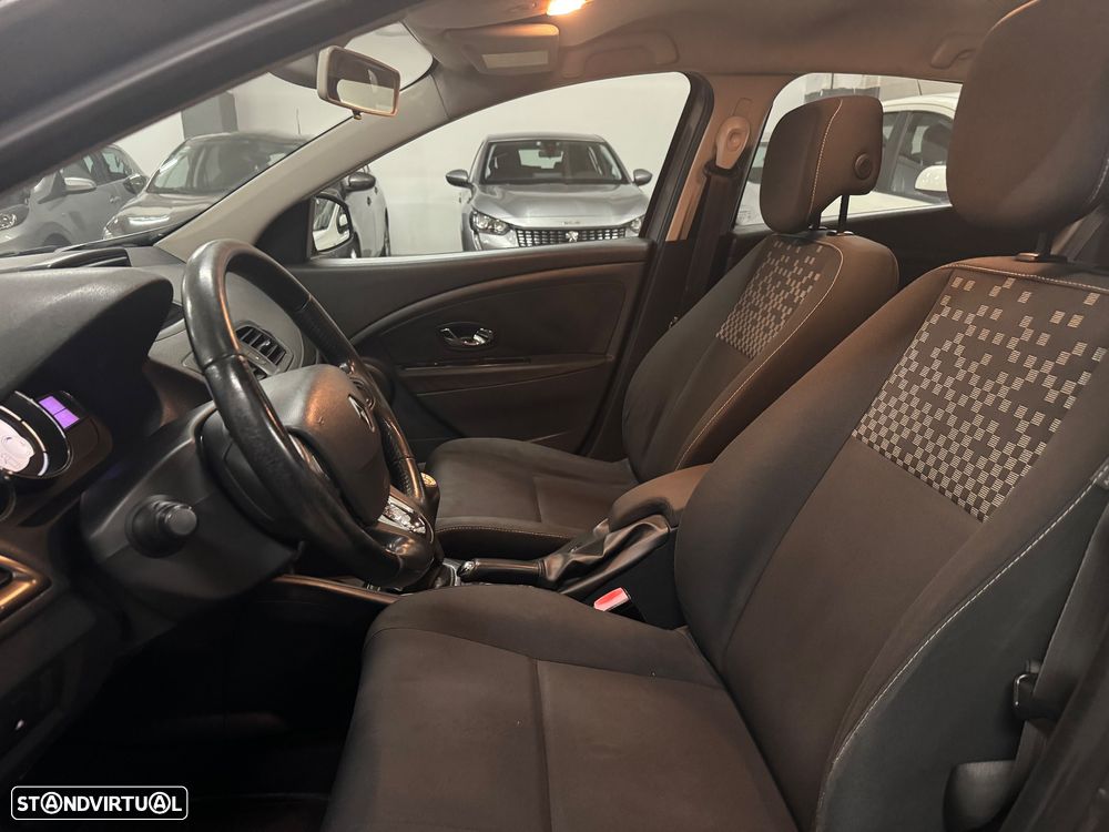 Renault Mégane dCi 90 FAP Paris - 12