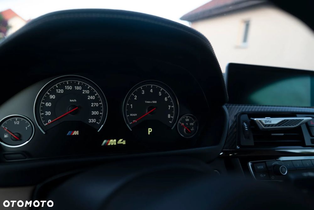 BMW M4 DKG - 12