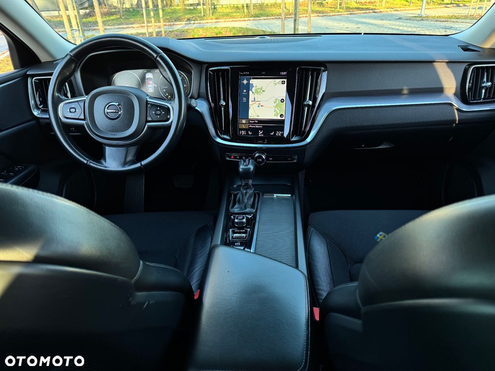 Volvo V60 D4 Geartronic Momentum Pro - 13
