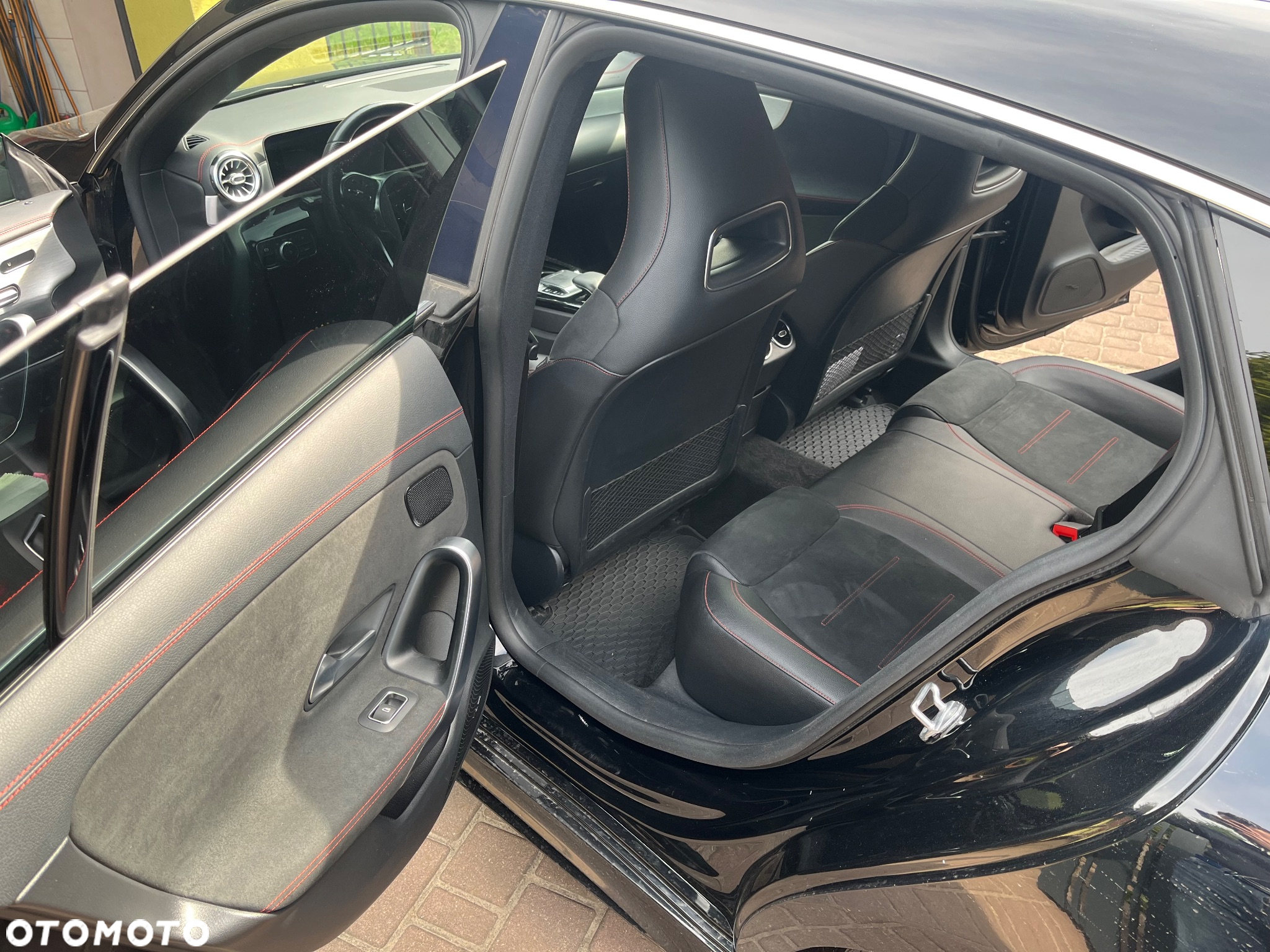 Mercedes-Benz CLA 200 AMG Line 7G-DCT - 3