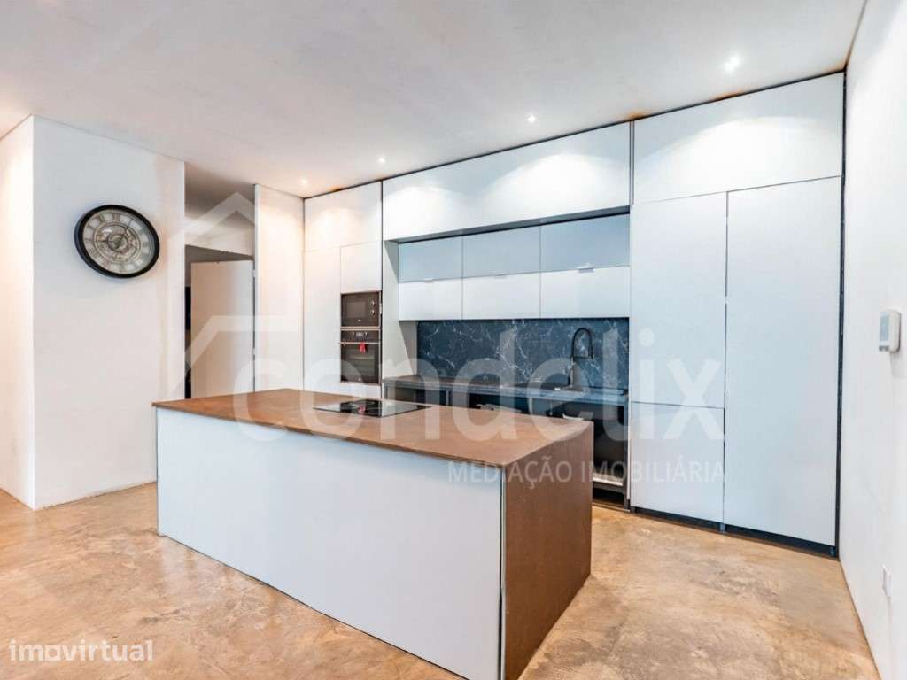Apartamento T4 junto ao Hospital da Prelada, Ramalde - Grande imagem: 3/22