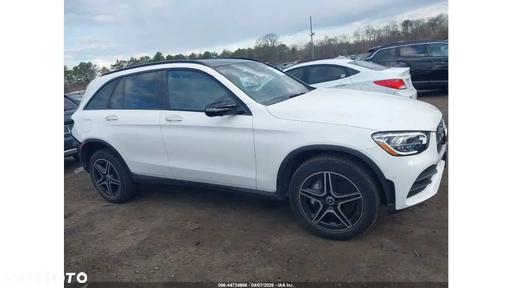 Mercedes-Benz GLC 300 4Matic 9G-TRONIC AMG Line - 4