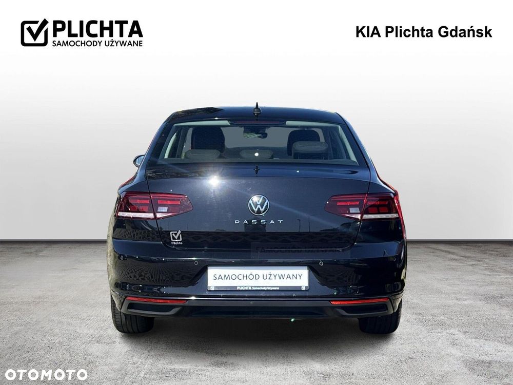 Volkswagen Passat - 8