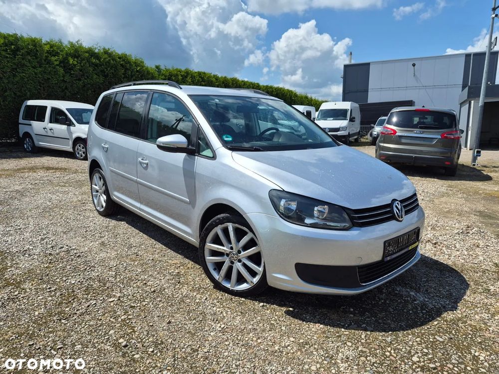 Volkswagen Touran - 1