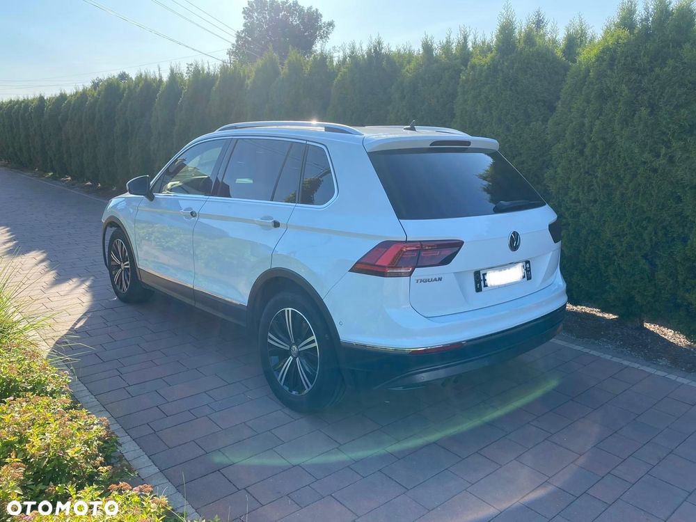 Volkswagen Tiguan - 1