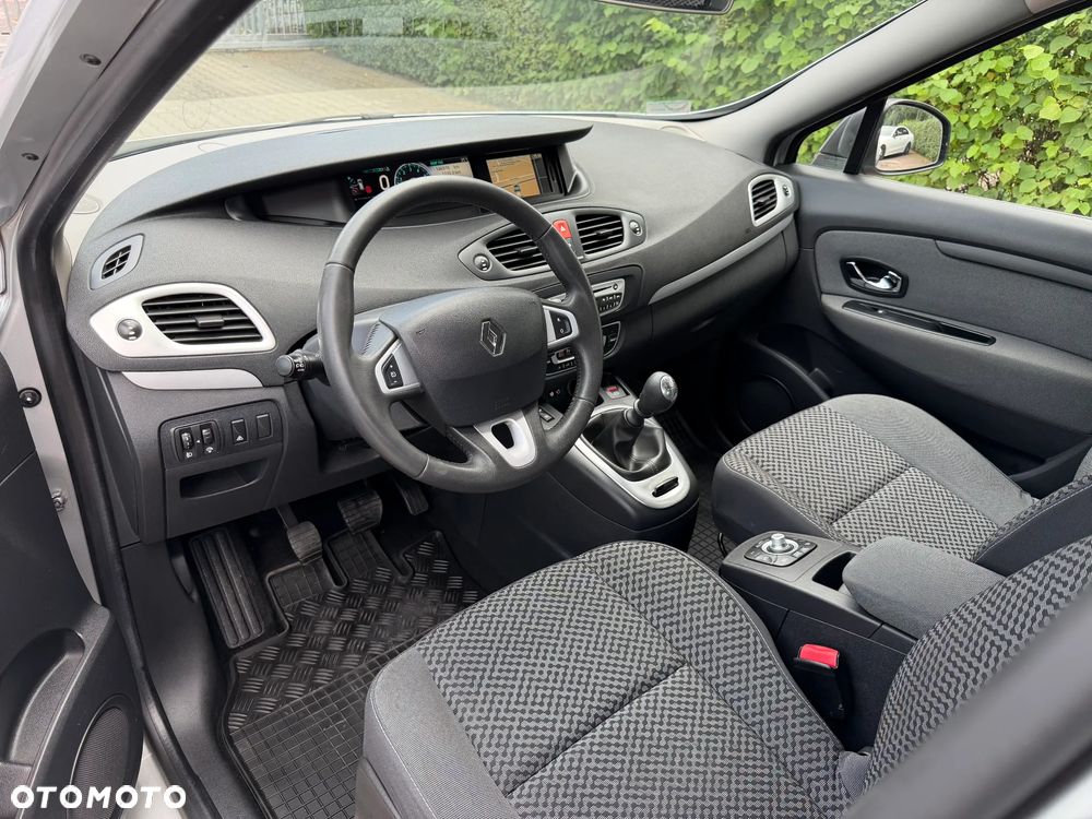 Renault Scenic - 26