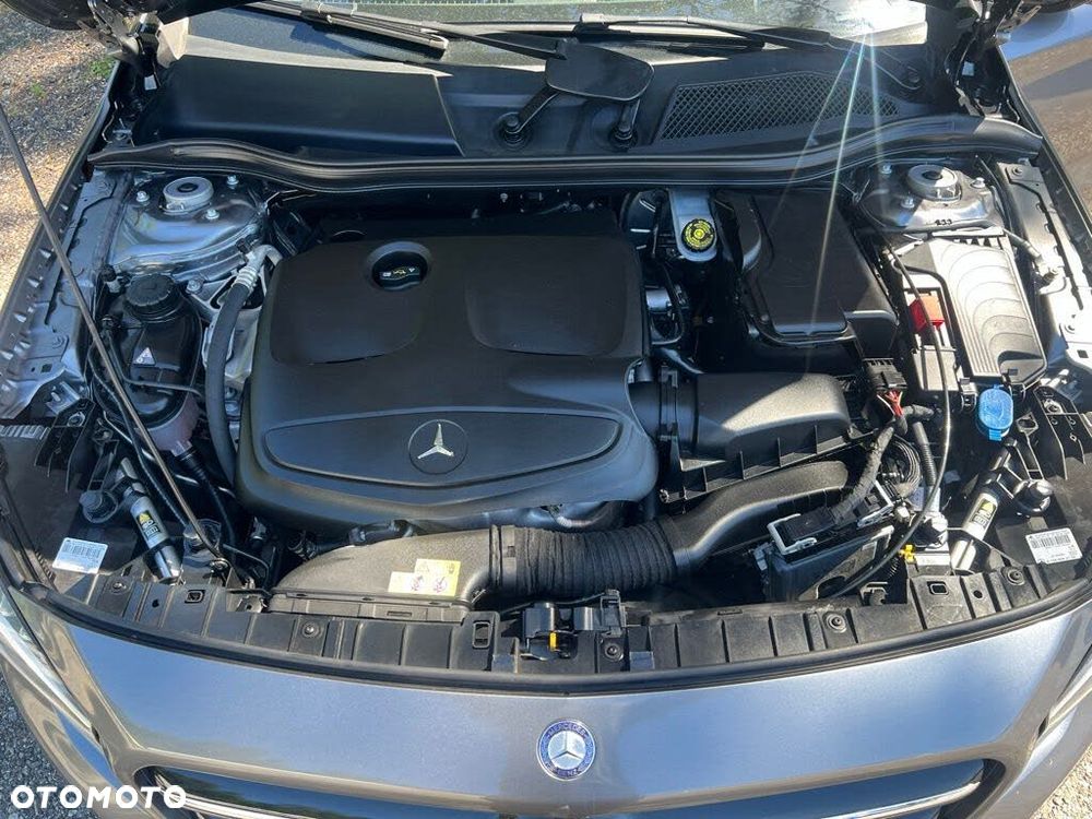 Mercedes-Benz GLA 250 7G-DCT UrbanStyle Edition - 14