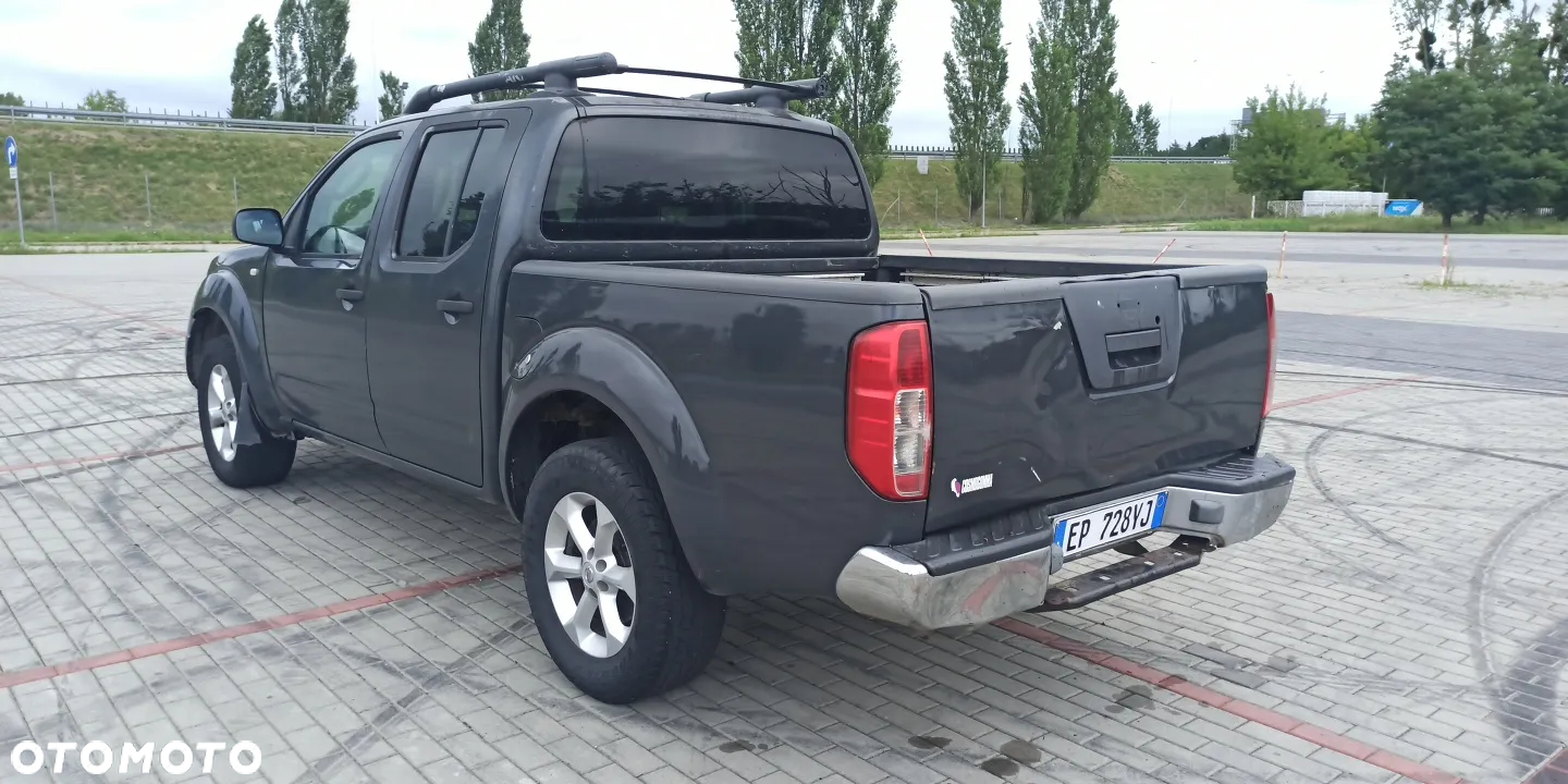 Nissan Navara 2.5 TDi Base / XE - 2