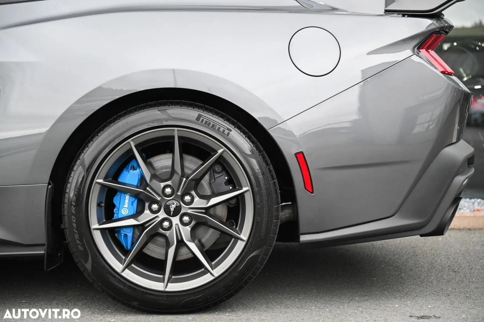 Ford Mustang 5.0 V8 Dark Horse - 34