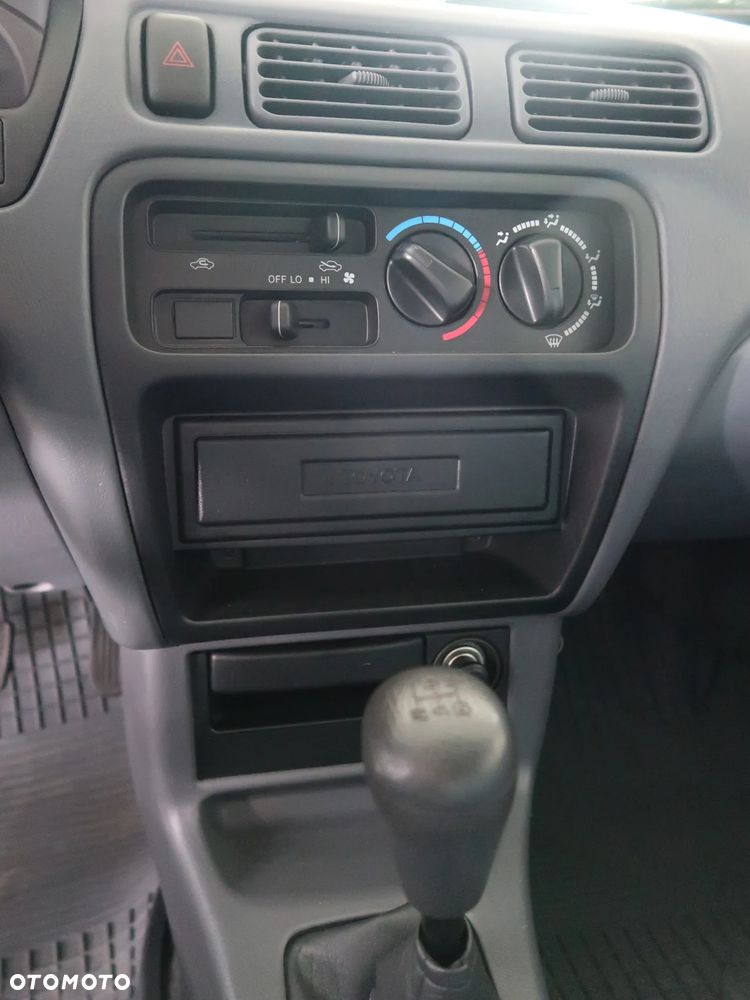 Toyota Starlet 1.4 - 18
