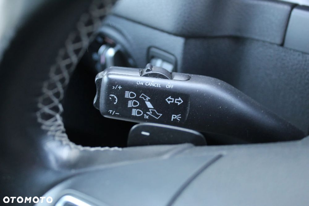 Volkswagen Tiguan 2.0 TDI DPF 4Motion BlueMotion Technology DSG Sport & Style - 32