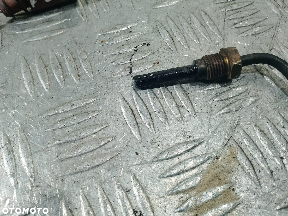 CZUJNIK TEMPERATURY SPALIN VW PASSAT B6 - 3