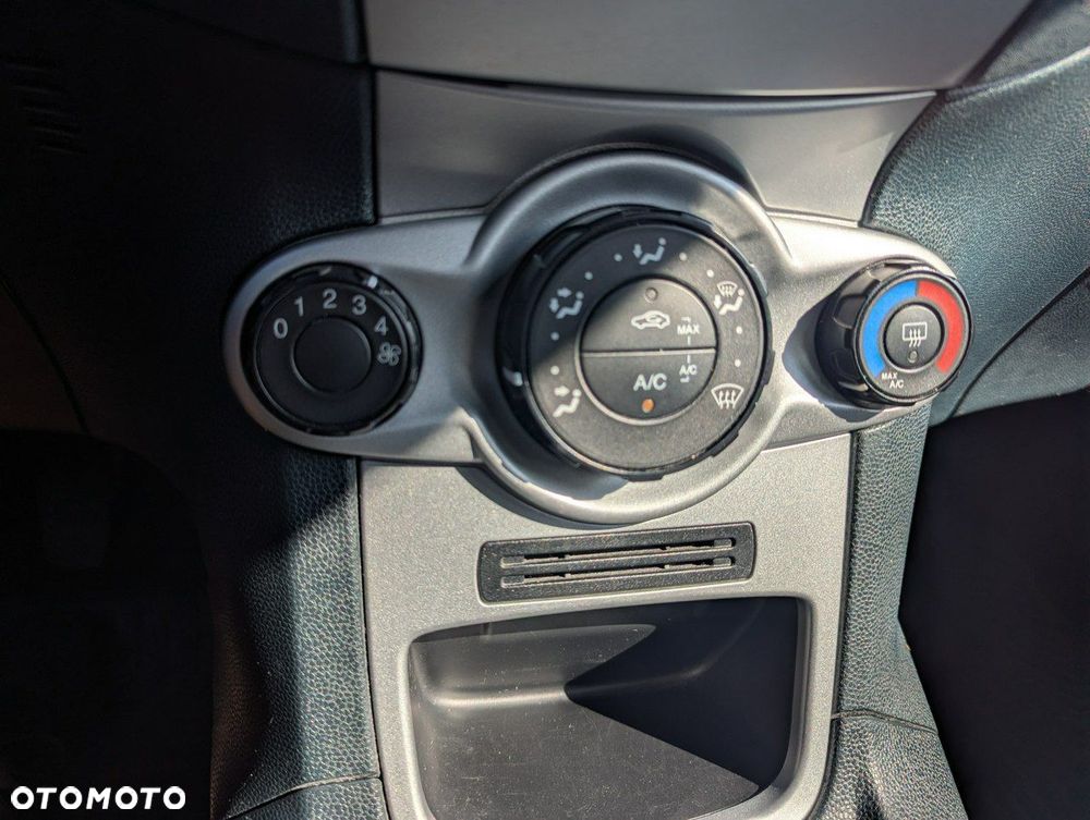Ford Fiesta - 14