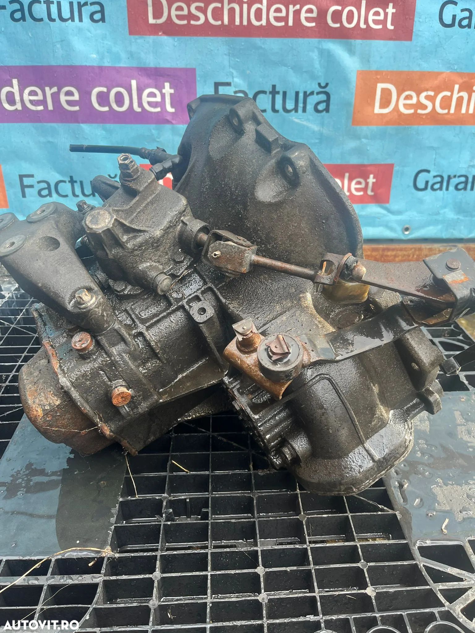 Cutie viteze manuala Opel Corsa C1.0i - 1