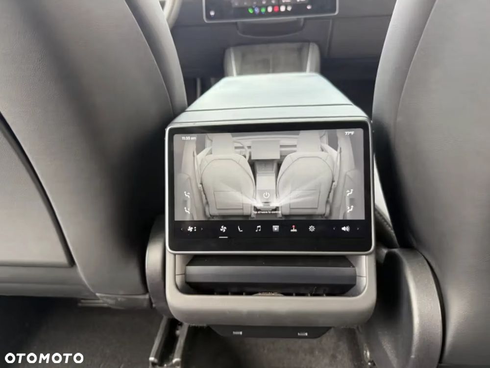 Tesla Model Y - 18