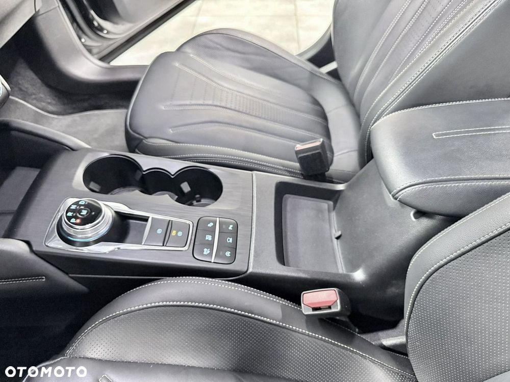 Ford Focus 2.0 EcoBlue Vignale - 29