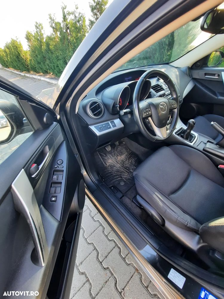 Mazda 3 1.6i CE - 11