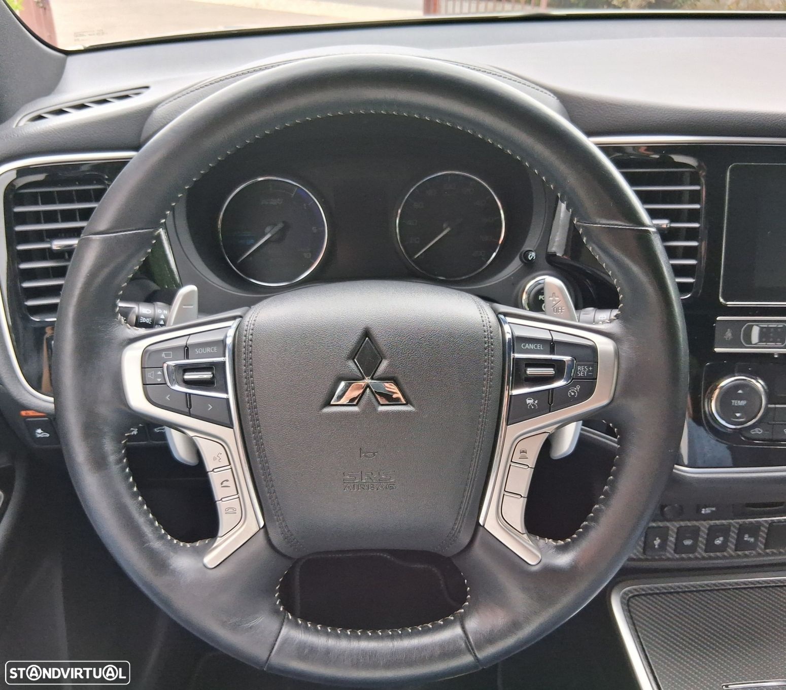 Mitsubishi Outlander 2.4 PHEV Intense - 35