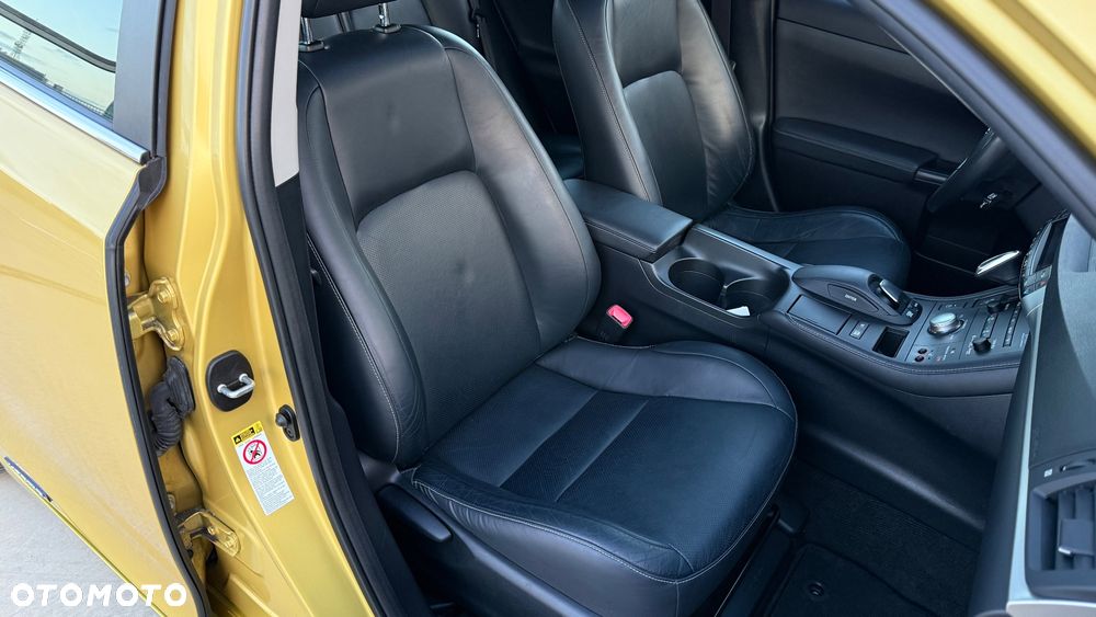 Lexus CT 200h Prestige - 14